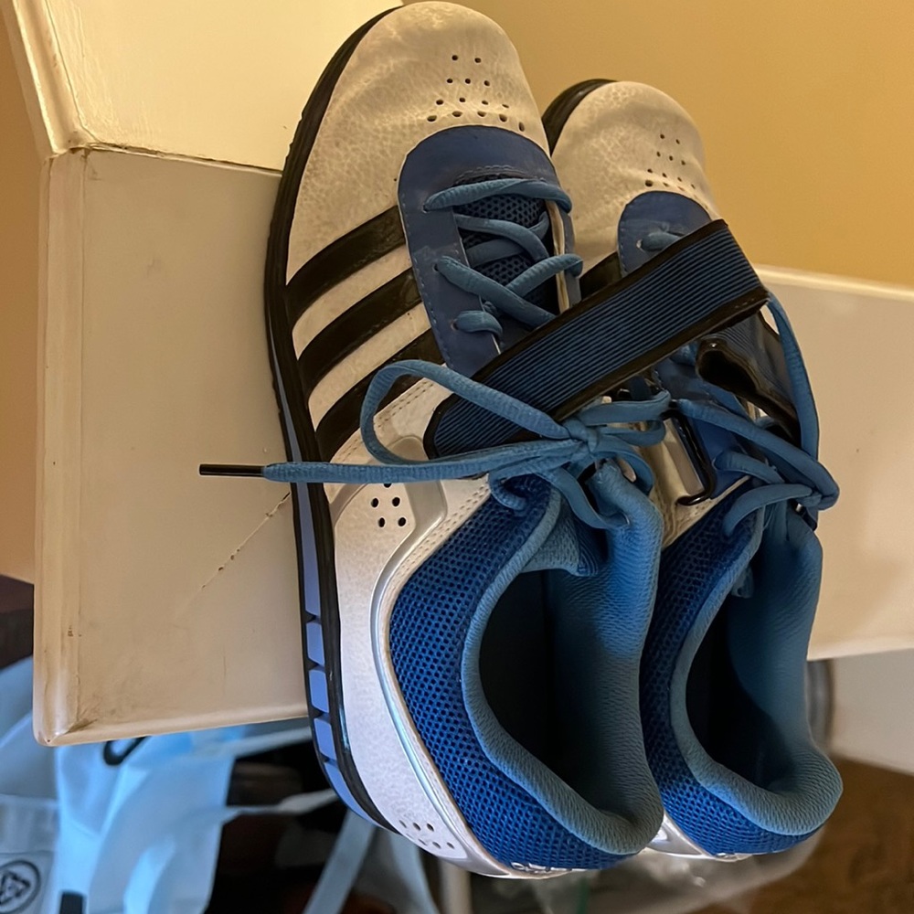 Size 9 adidas lifters